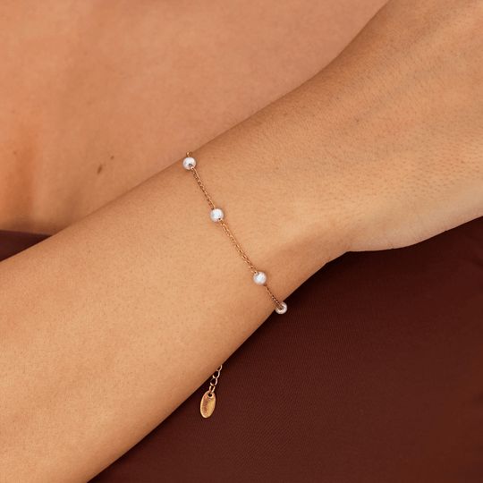 Nura ferskvatnsperluarmband